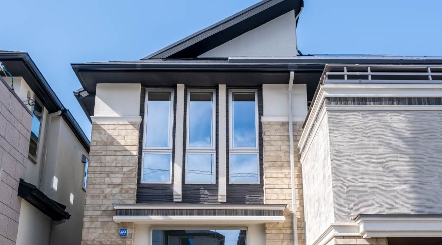 立体的な個性を醸しだすフカシ壁